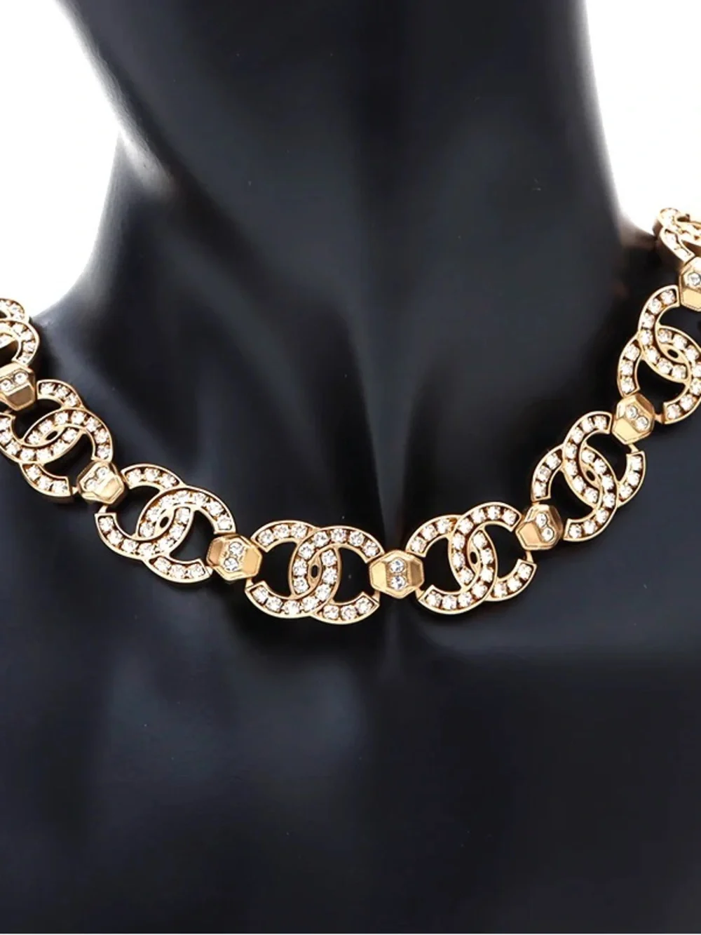 CHANEL Gold Crystal Interlocking Link Necklace - Picture 2 of 3